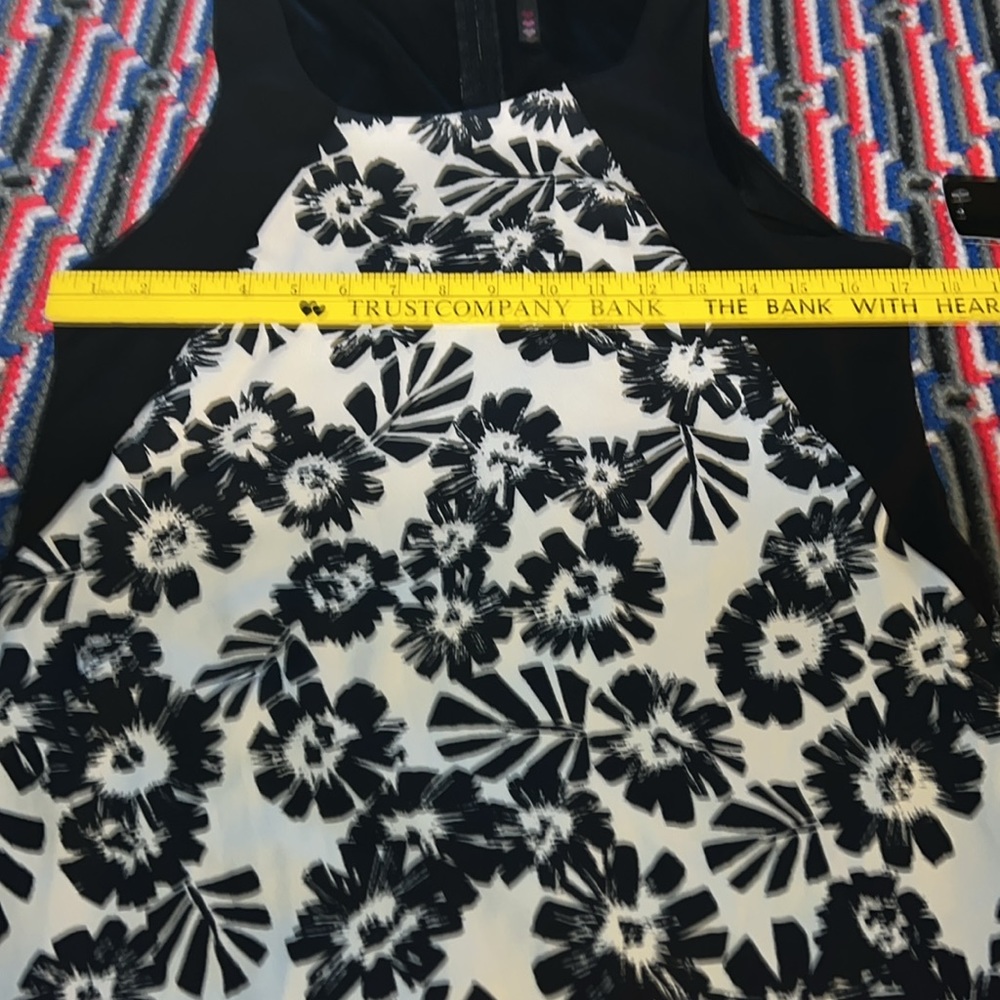 Big Strike USA New With Tags Large black/white/red floral sleeveless dress - Picture 9 of 14